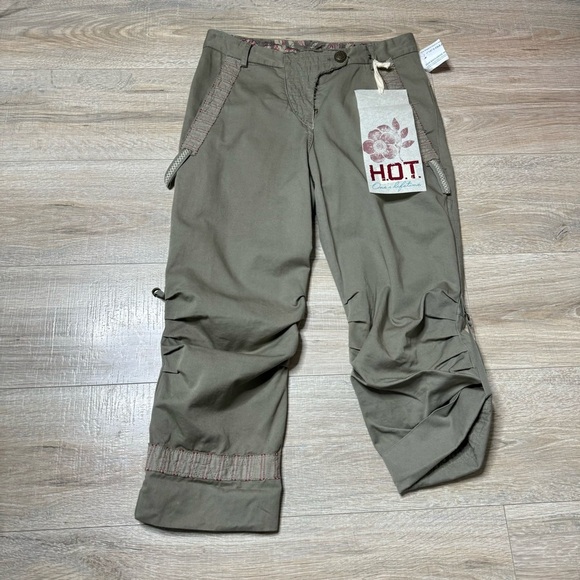 H.O.T. Hot One's Lifetime Khaki Rollup Capri Pants Size 28 Medium - Picture 2 of 16